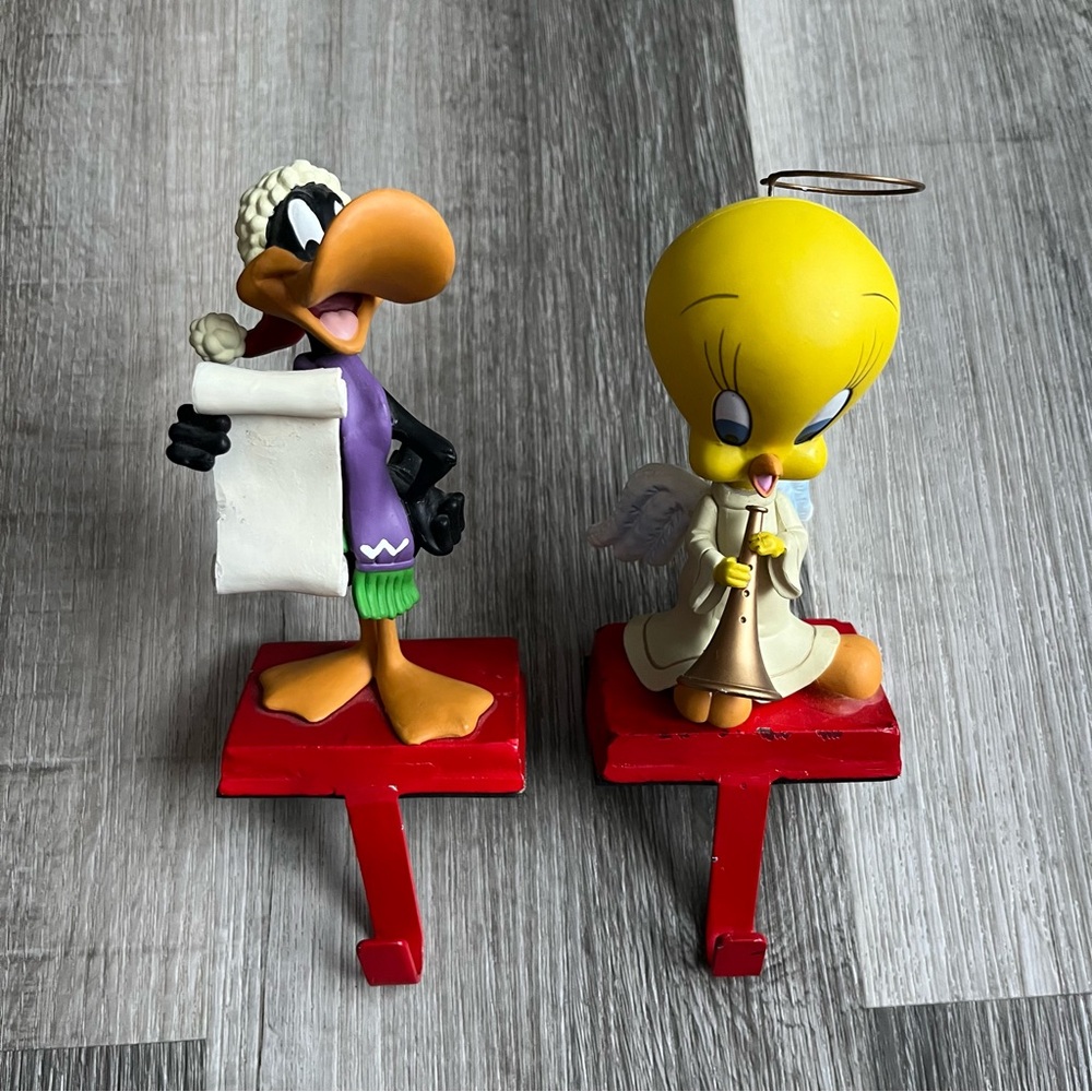 Looney tunes stocking holders
